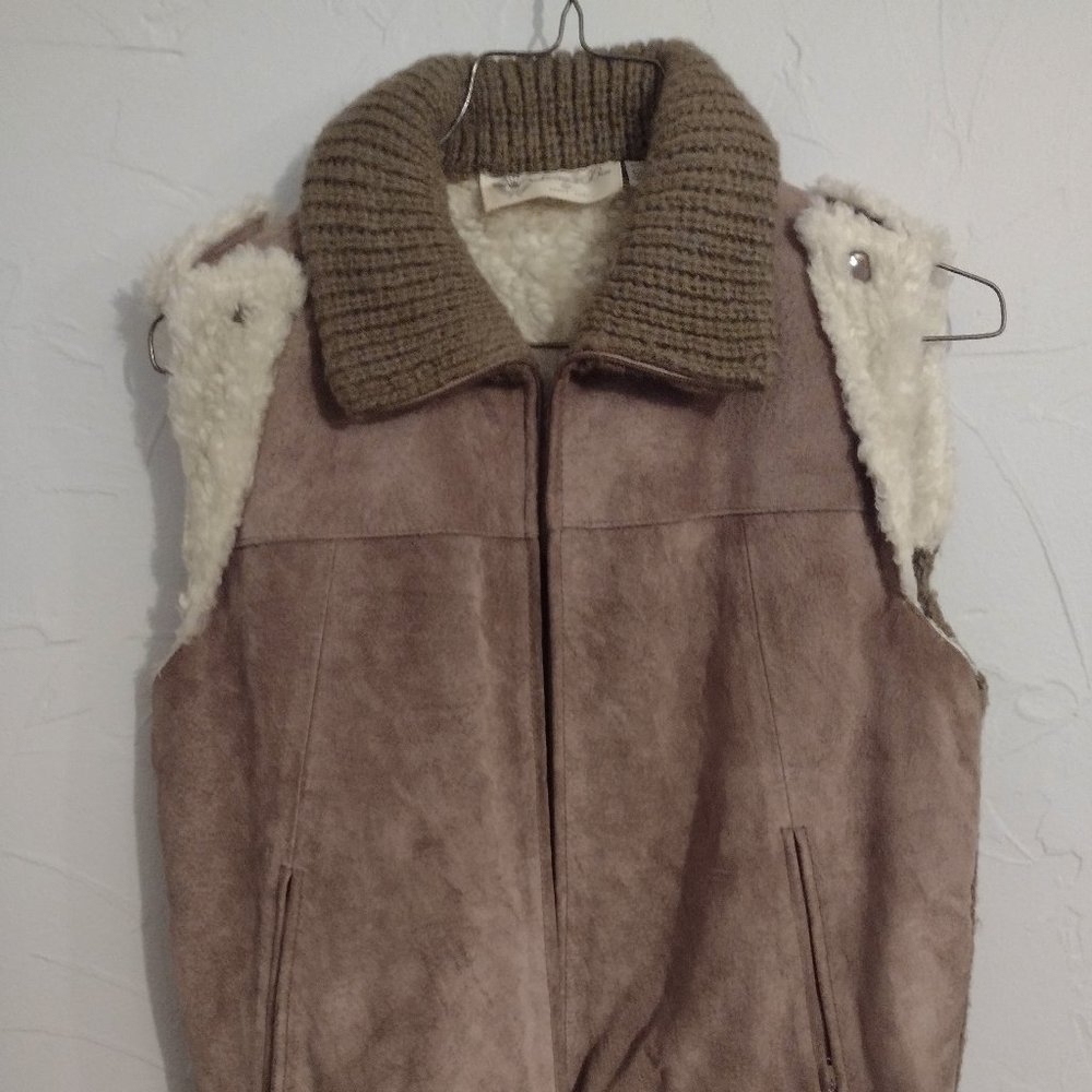 Women Sweater Bee by Banff Vest Small